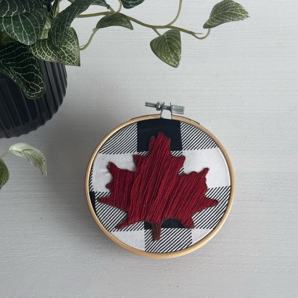 Handmade maple leaf embroidery 🍁 - Picture 2 of 3